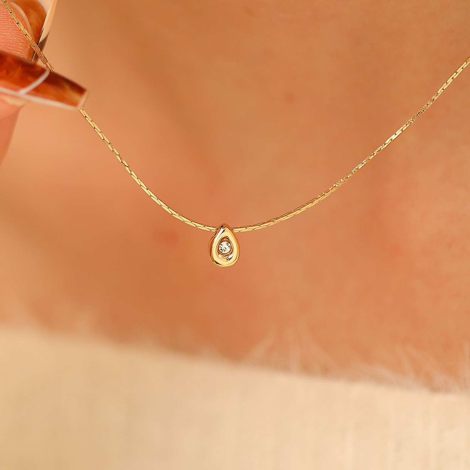 Simple Fashion Water Drop Smal - Pearl Trim Chain 评论和价格