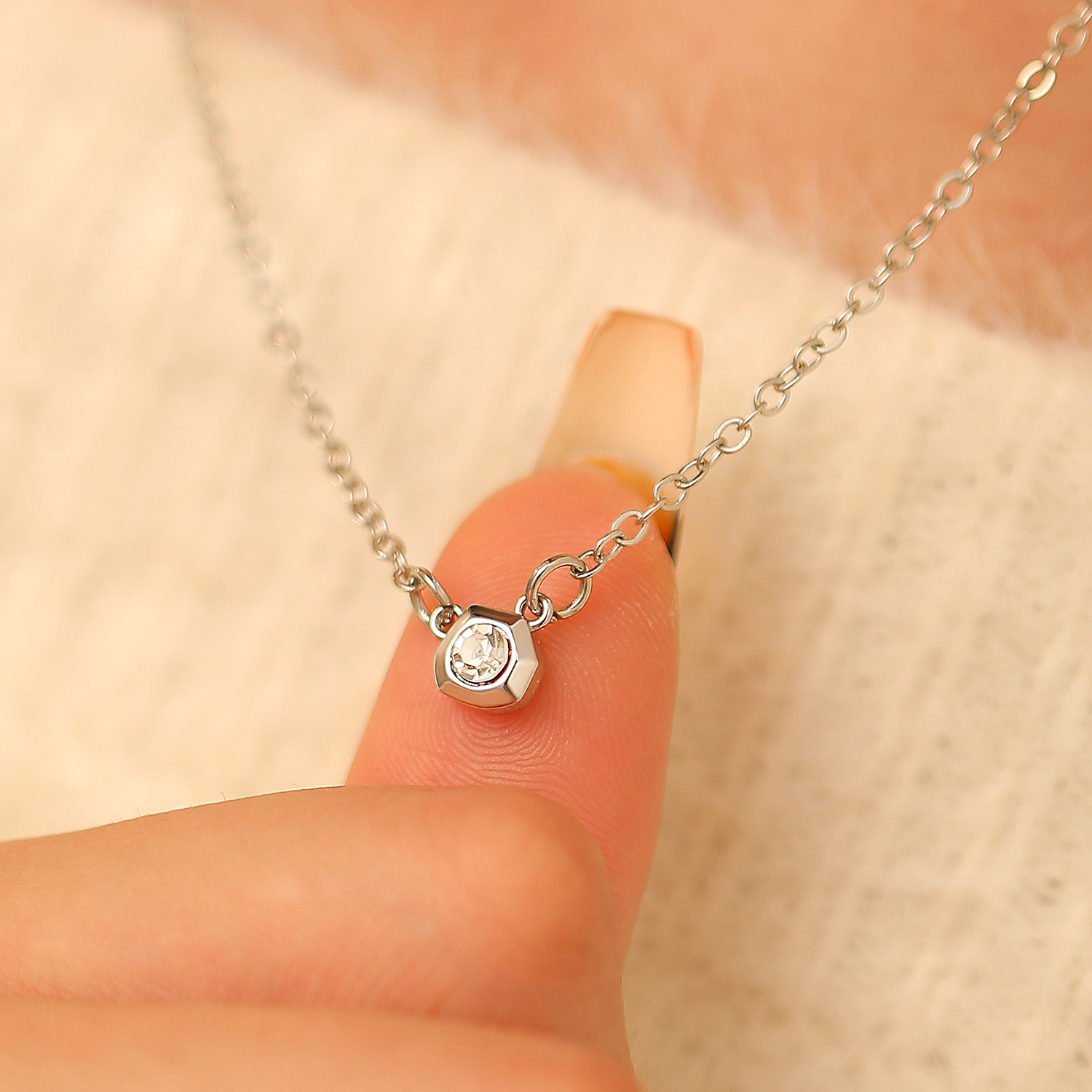 Simple Fashion Water Drop Smal - Pearl Trim Chain 评论和价格